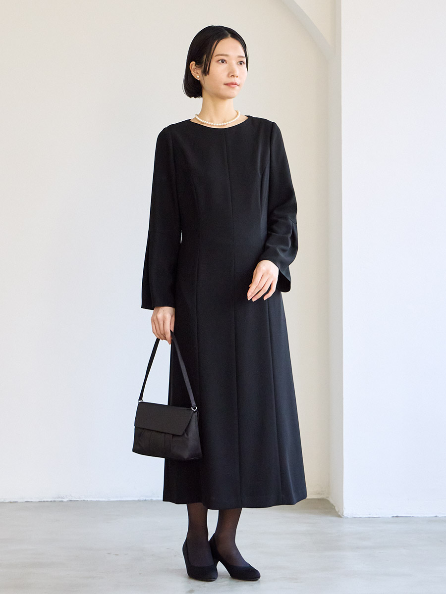 【試着キャンペーン対象】【喪服・礼服】フレアスリーブセミフレアワンピース